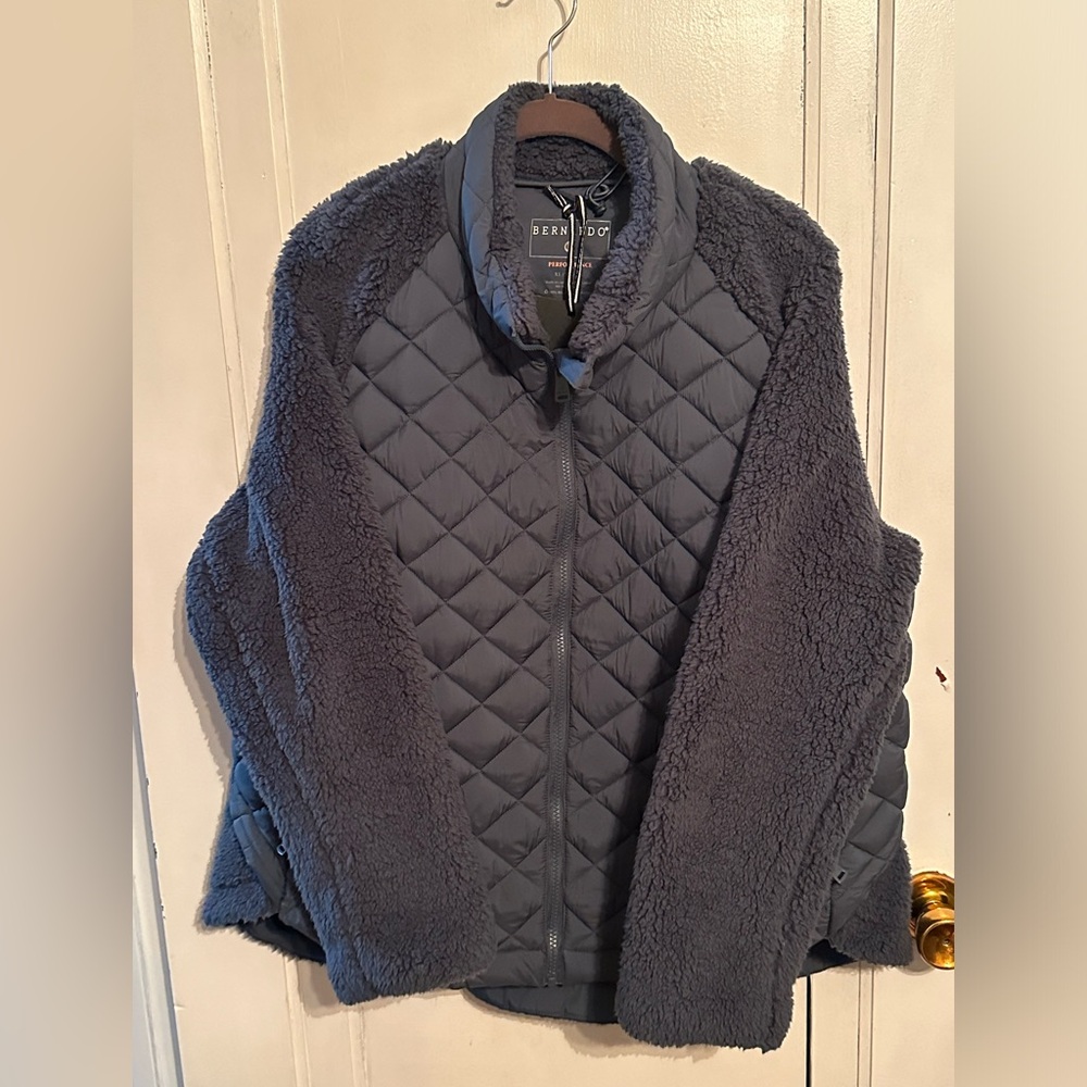 Bernardo jacket size XL